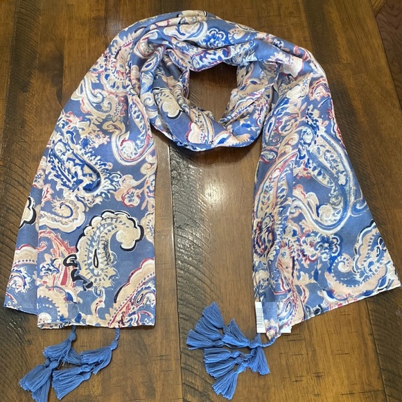 Cato Scarf 🧣 - Picture 1 of 7